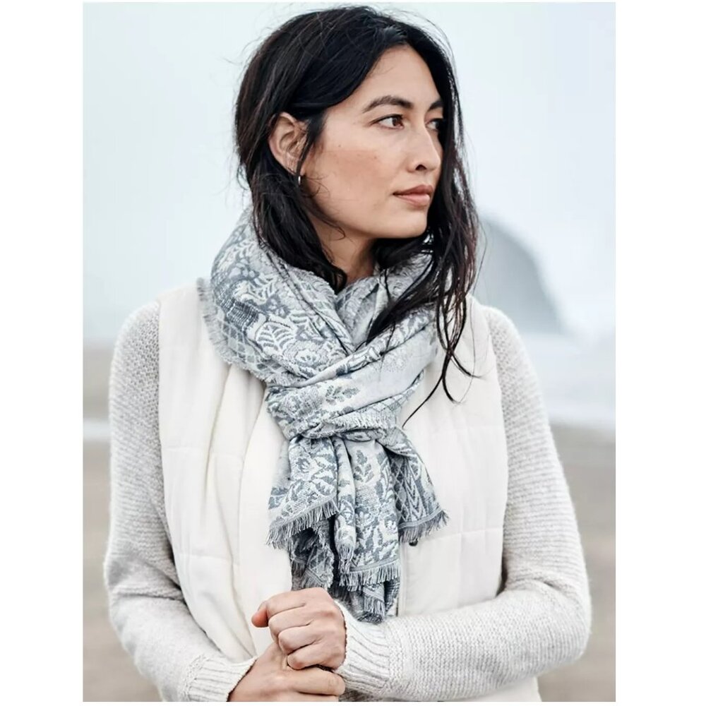 J. Jill Jacquard Snowflake Scarf Grey Onyx - Picture 2 of 7